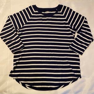 Old Navy 3/4 Sleeve Sweater White and Blue Stripe